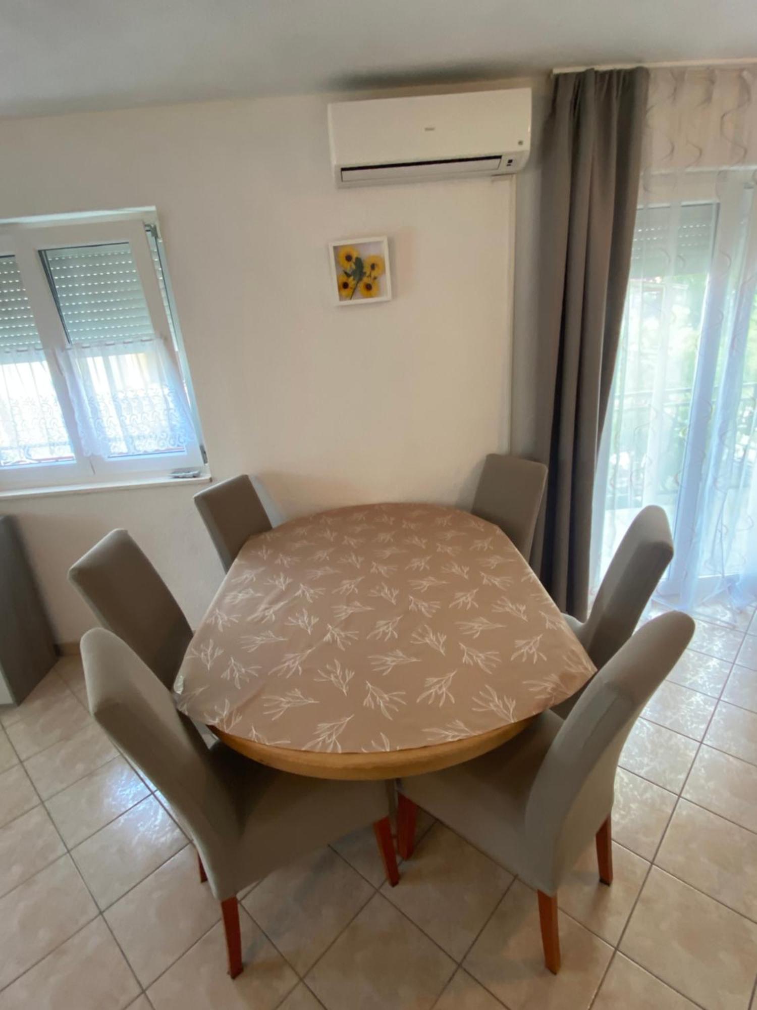 טרוגיר Apartments Simic מראה חיצוני תמונה