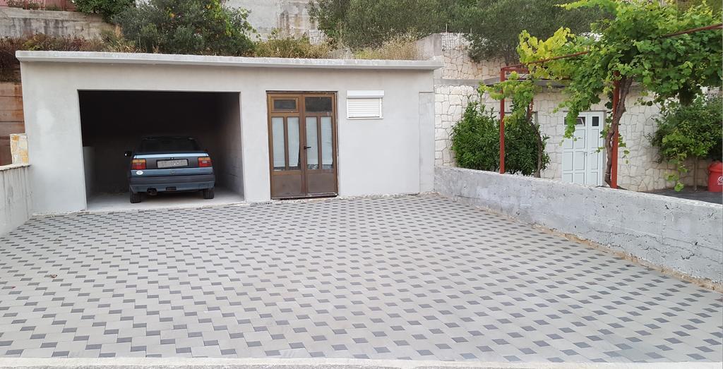 טרוגיר Apartments Simic מראה חיצוני תמונה