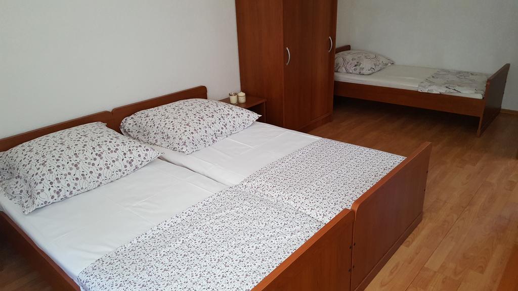 טרוגיר Apartments Simic מראה חיצוני תמונה